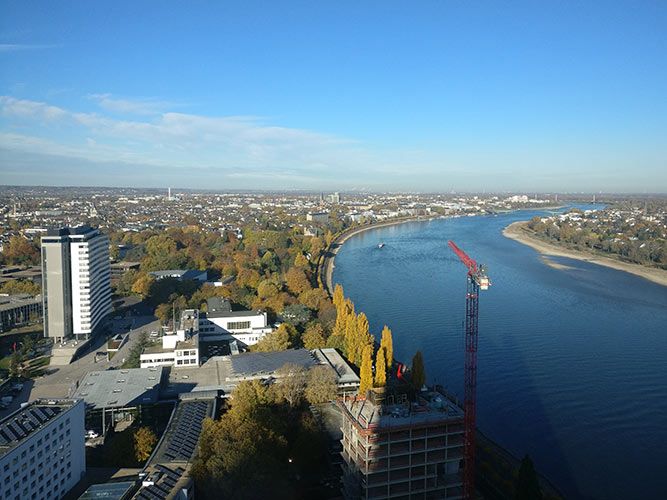 Blick über Bonn und den Rhein vom UN-Campus 